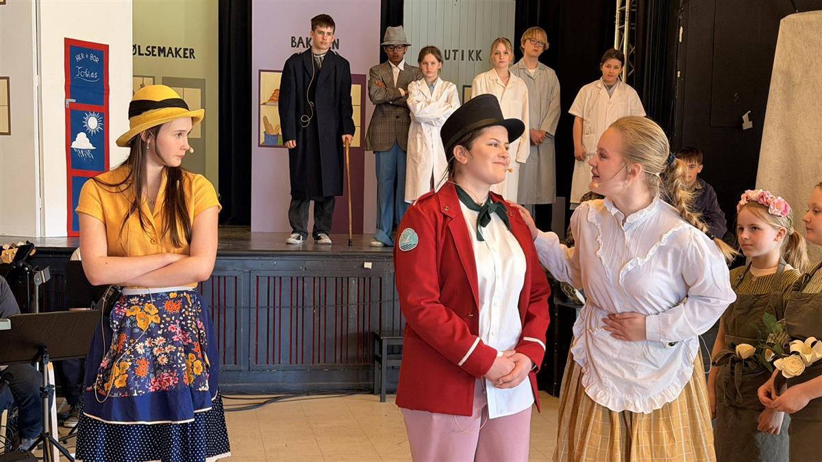 Forestillingen Folk og Røvere i Kardemomme By 